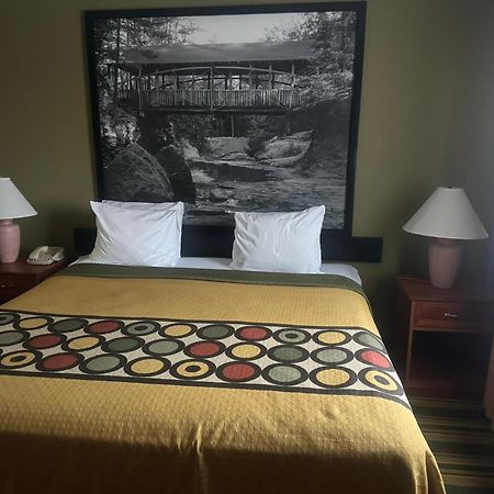 Super 8 by Wyndham Sparta Bagian luar foto