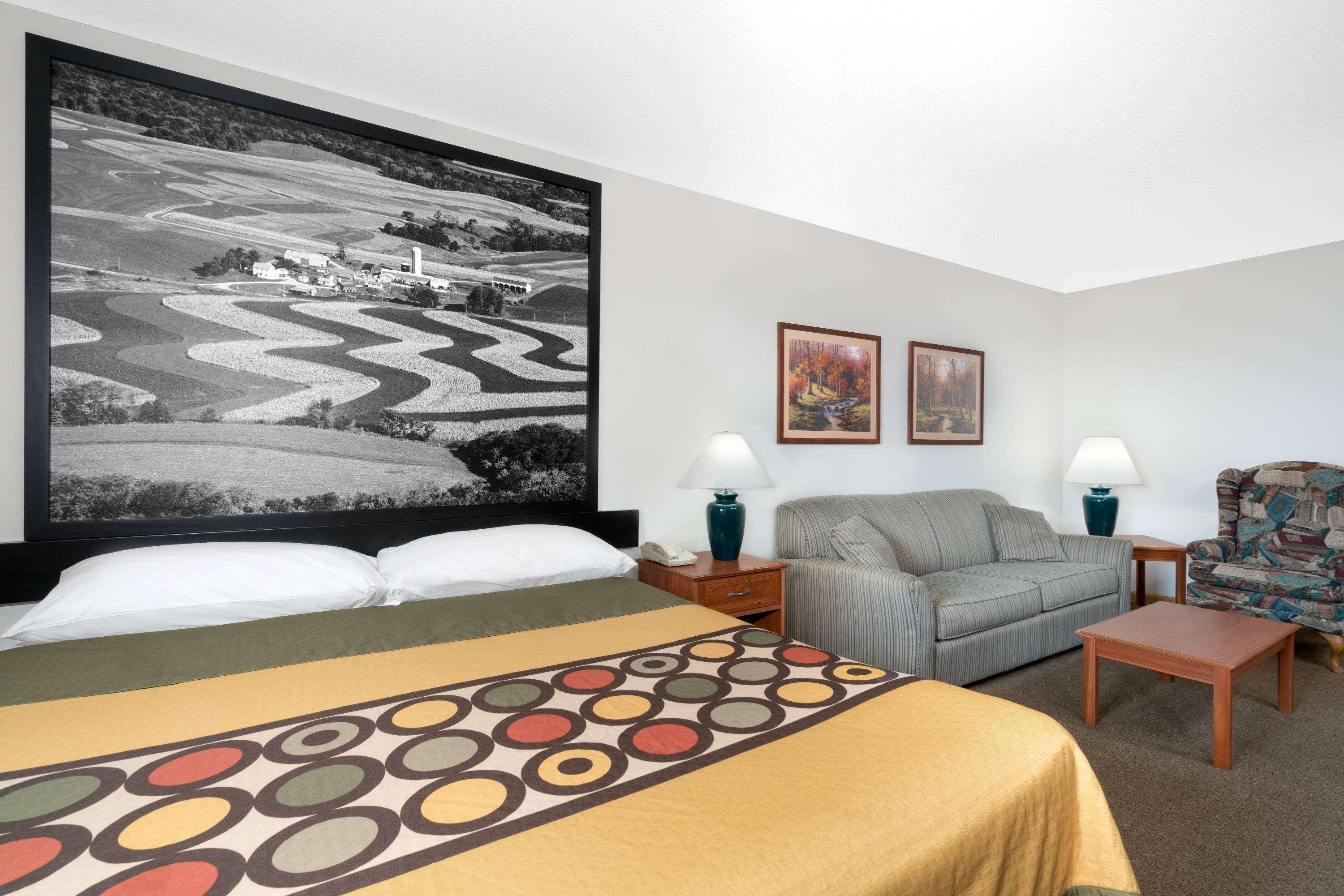 Super 8 by Wyndham Sparta Bagian luar foto