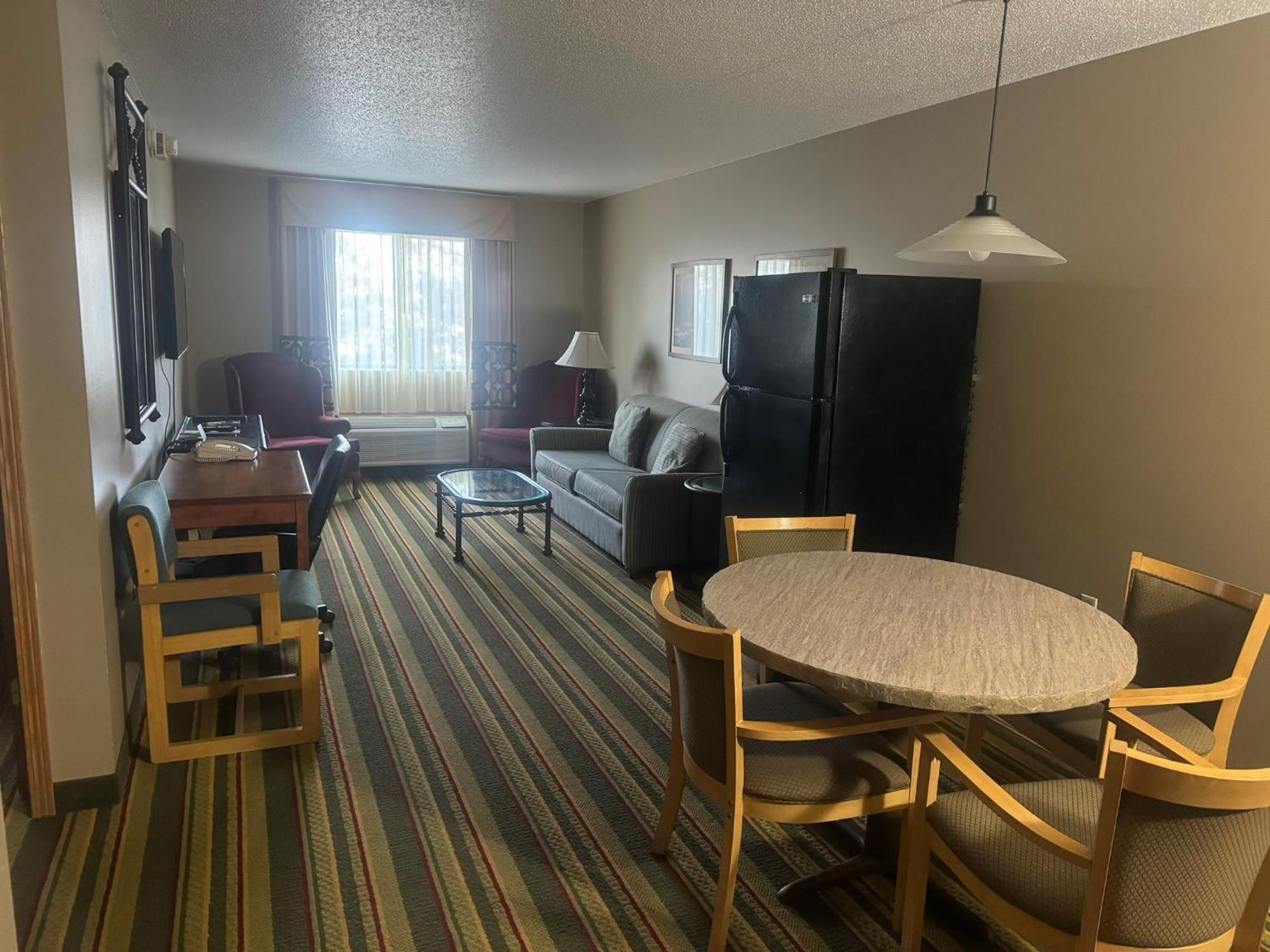 Super 8 by Wyndham Sparta Bagian luar foto