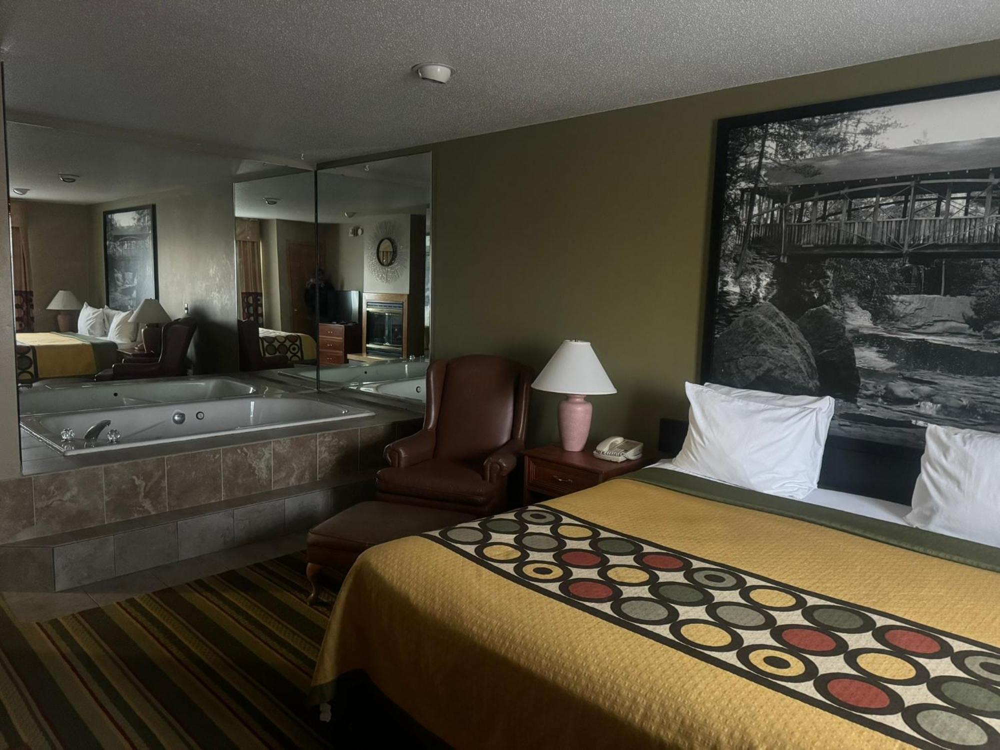 Super 8 by Wyndham Sparta Bagian luar foto